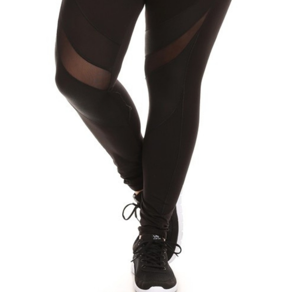 Plus Size Mesh Panel Leggings